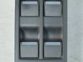 Land Rover Discovery Lasinnostimen kytkin, vasen (etu-) Varaosakoodi: LR085483; LR180661
Korityyppi: Li...