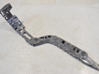 Volkswagen Passat (B7) Puskurin kiinnitys, taka oikea (farmari) Varaosakoodi: 3AF807394
Korityyppi: Universaal
...