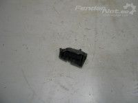 Toyota Corolla 2002-2007 Puskurin kiinnitysrauta, taka oikea Varaosakoodi: 52562-02010