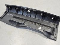 Volkswagen Polo 2009-2017 Tavaratilan verhoilu (H/B) Varaosakoodi: 6R6863459B  82V
Korityyppi: 3-ust...