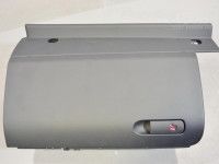 Volkswagen Touareg Hansikaslokero kansi Varaosakoodi: 7P1857114G  81U
Korityyppi: Maast...
