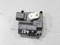 Toyota Avensis (T25) 2003-2008 Lämmityslaitteen säätömoottori Lisamärkmed: 113800-2051