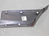 Mitsubishi Pajero 1991-2000 Etulokasuoja lista, vasen Varaosakoodi: MR437819
