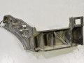 Volkswagen Polo 2001-2009 Puskurin kiinnitysrauta, taka oikea Varaosakoodi: 6Q6807376