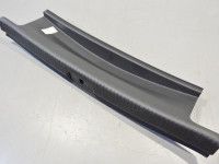Volkswagen Golf 7 Tavaratilan verhoilu (H/B) Varaosakoodi: 5G6863459K  82V
Korityyppi: 5-ust...