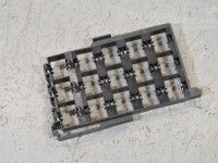 Volkswagen Transporter (T5, Caravelle, Multivan) 2003-2015 Sulake / relekotelon tuki / jalka Varaosakoodi: 7E0937545A