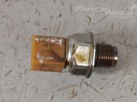 Skoda Fabia Polttoaineen paine-anturi Varaosakoodi: 03L906051
Korityyppi: Universaal
...