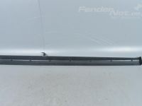 Volkswagen Polo 2017-... Helmamuovi, oikea Varaosakoodi: 6R0853860B 9B9
Korityyppi: 5-ust ...