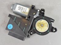 Volkswagen Polo Lasinnostimen moottori, oikea etu Varaosakoodi: 6Q2959801A  01G
Korityyppi: 3-ust...