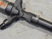 Toyota Land Cruiser 120 2002-2009 Polttoainesuutin (3.0 diesel) Varaosakoodi: 23670-30140