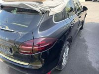 Porsche Cayenne 2011 - Auto varaosat