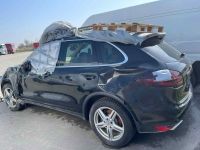 Porsche Cayenne 2011 - Auto varaosat