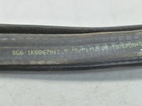 Volkswagen Scirocco Etuovi tiiviste, oikea (ala-) runko Varaosakoodi: 1K8867911C
Korityyppi: 3-ust luuk...