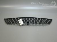 Cadillac CTS 2007-2014 Puskurin säleikkö (keskellä) Varaosakoodi: 6402A199