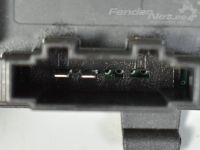Volkswagen Polo  Kattoikkuna ohjausyksikkö Varaosakoodi: 4K0907594AB
Korityyppi: 5-ust luu...